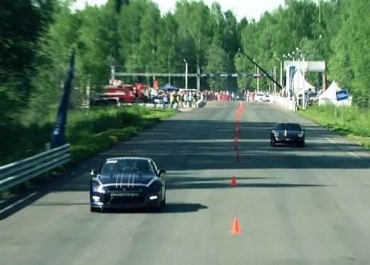 VIDEO Record MONDIAL pe o mila! Masina de 1700 de cai care atinge aproape 400 km/h in cel mai scurt timp!
