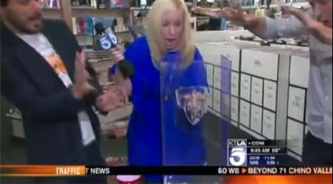 Moment de COSMAR pentru o reporterita! Un MENTALIST a facut-o sa tipe in direct la TV! Ce i-a facut: VIDEO