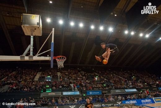 Show total in Bucuresti! Asta e cel mai tare turneu la care poti sa participi! Cum te inscrii la Wizz Air Sport Arena Streetball