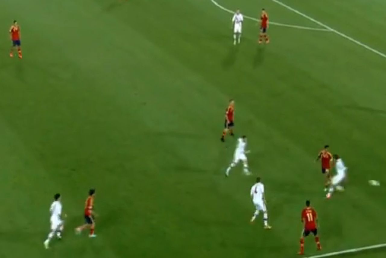 LIVE EUROBLOG Seici, scoateti milioanele | VIDEO: Tiki-taka in stare pura in nationala Spaniei: 7 pase in 5 secunde! Rusii n-au inteles nimic :)_7