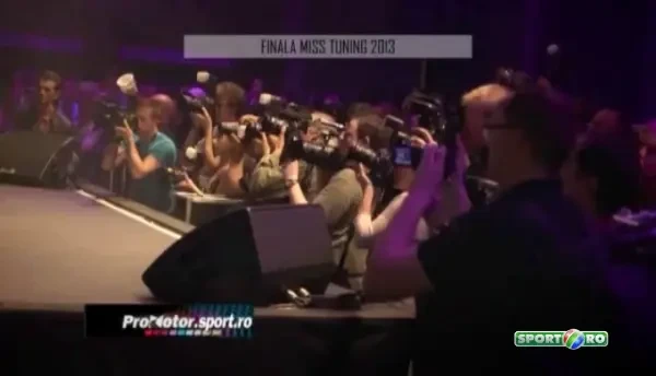 Nemtii au ales cea mai frumoasa fata din lumea masinilor!