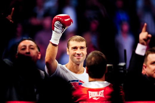 Bute a terminat in picioare cel mai greu meci din viata lui! :) A rupt ringul de dans pe Tranquilla la petrecerea de NUNTA! SUPER VIDEO: