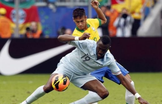 TOUCHE! Brazilia spulbera Franta si viseaza cu ochii deschisi la Rio 2014! Neymar, Hulk si Benzema au fost titulari intr-un amical de LUX!