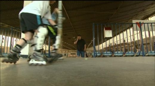 In Bucuresti, hocheiul a devenit sport extrem! Conditii absolut incredibile in care se antreneaza copiii la Flamaropol! VIDEO