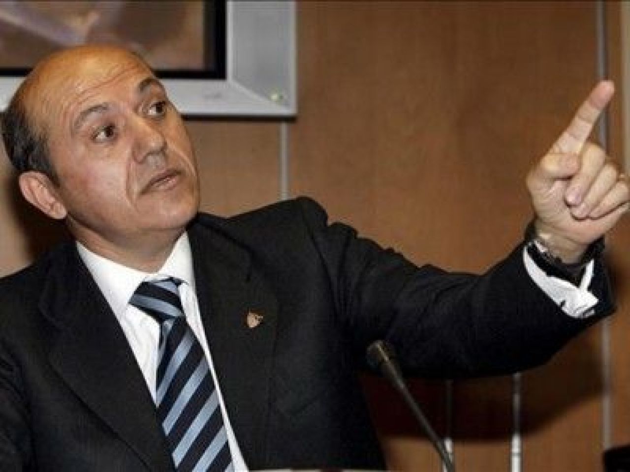 Prima reactie a presedintelui de la Sevilla dupa transferul lui Rusescu! Ce obiectiv i-a stabilit atacantului pentru sezonul viitor_2