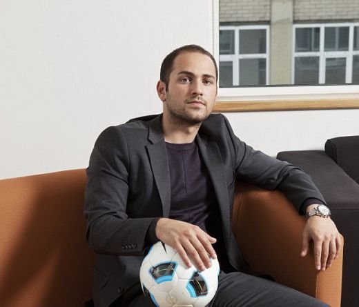 Visele devin realitate: primul jucator de Football Manager care a devenit antrenor! A transferat un fost campion din Romania!_2