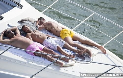 FOTO Cristiano Ronaldo e ADEVARATUL Johnny Bravo! CR7 s-a spart in figuri pe plaja din Miami! Imagini de senzatie din vacanta:_9