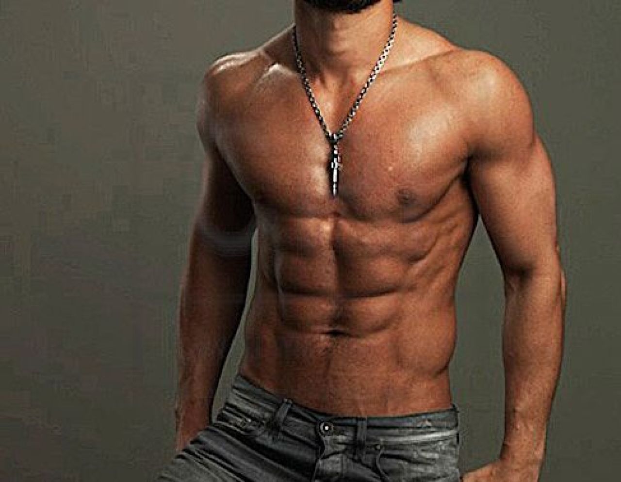 Cel mai tare ABDOMEN de la Hollywood! Actorul care a innebunit o lume intreaga cu fizicul sau: