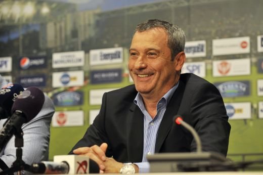 Rednic vrea sa distruga Steaua cu cel mai mare DUSMAN al ei! Un antrenor din Liga 1 poate ajunge secundul sau la Cluj! Pe cine cheama langa el: