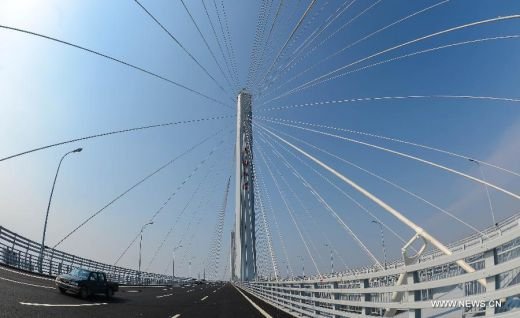 FOTO Un nou MIRACOL al omenirii! Chinezii au inaugurat cel mai mare POD din lume! Constructia impresionanta:_6
