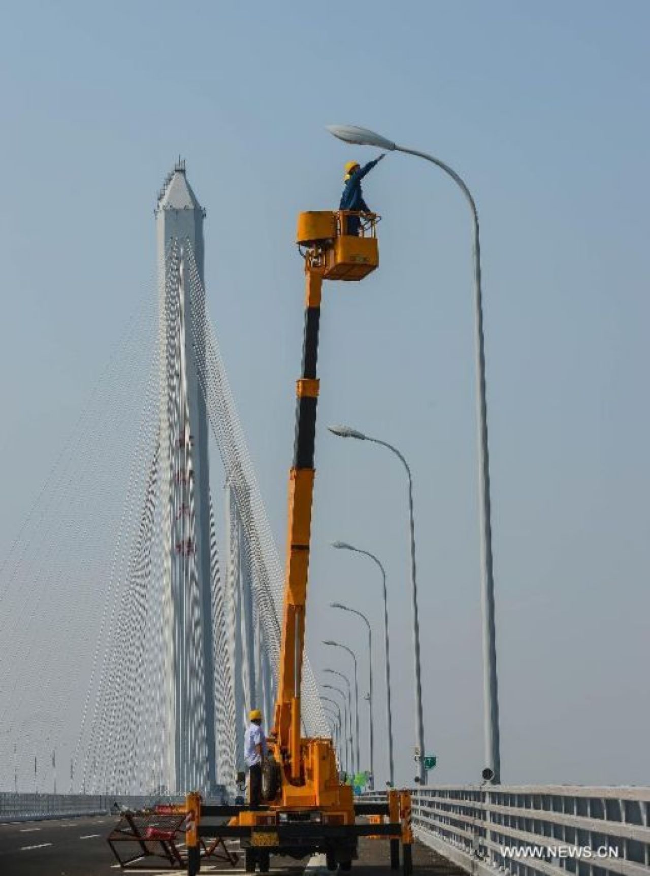 FOTO Un nou MIRACOL al omenirii! Chinezii au inaugurat cel mai mare POD din lume! Constructia impresionanta:_8