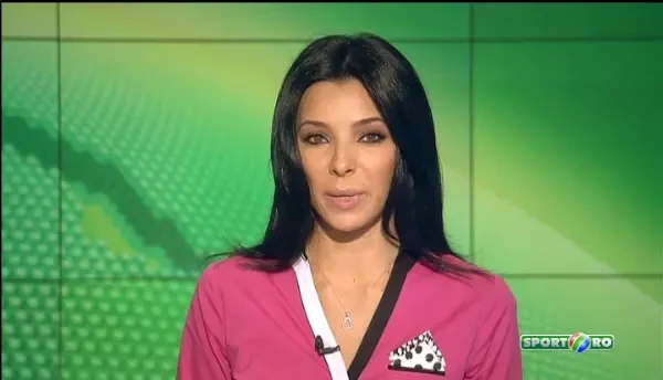 Nimeni nu s-a mai gandit la NEBUNIA ASTA! Au sarbatorit promovarea DEZBRACATI COMPLET pe teren! VIDEO