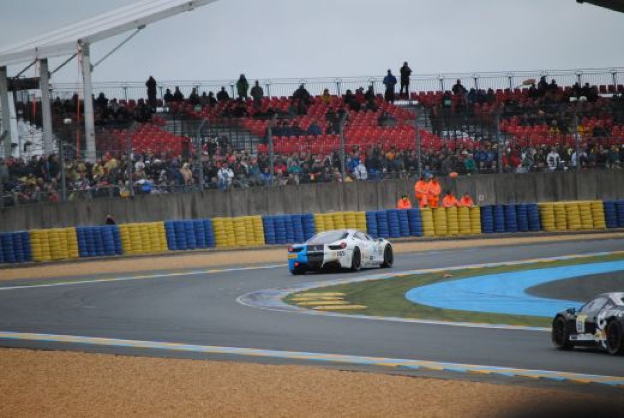 LIVE BLOG Zi si Noapte | Audi a castigat cursa de 24 de ore de la Le Mans, umbrita de moarte pilotului danez Allan Simonsen!_37