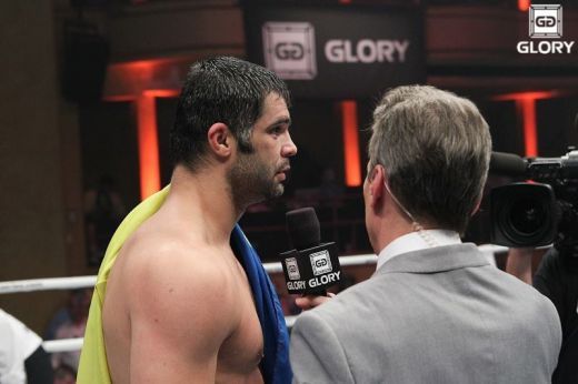 VIDEO: Ghita si-a bagat in COMA adversarul cu un KO devastator in secunda 47! Romanul a ridicat sala in picioare la New York!_4