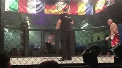 Zmarandescu si-a UCIS adversarul si ajunge la 3 victorii la rand in prima repriza! Vezi ce TKO a reusit! VIDEO