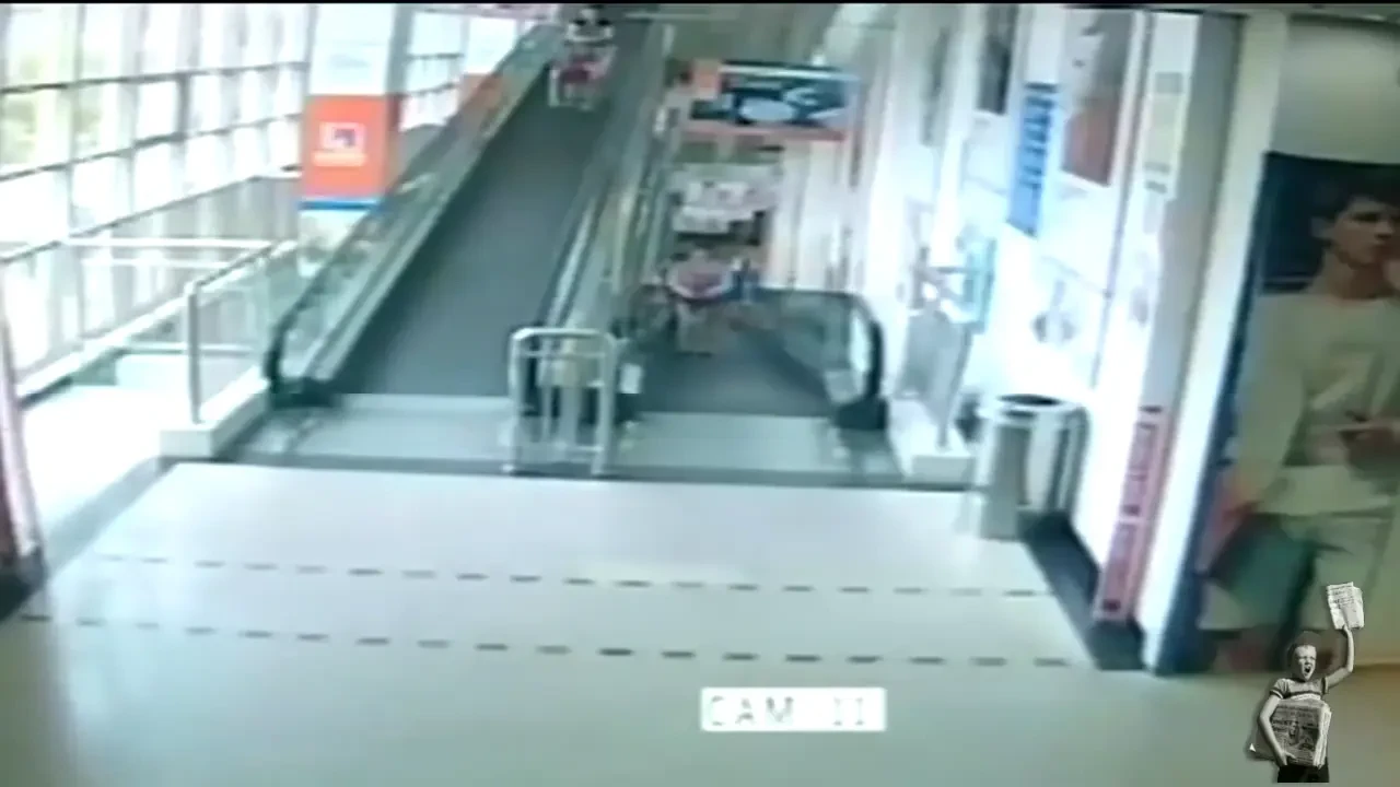 Moment SOCANT la supermarket! A scapat caruciorul din mana si s-a dus la VALE! Ce a urmat e HORROR! VIDEO