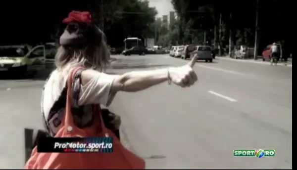 VIDEO: Cea mai sexy bunica din Romania face jaloane printre baloane! Isi bate nepotul la scor!