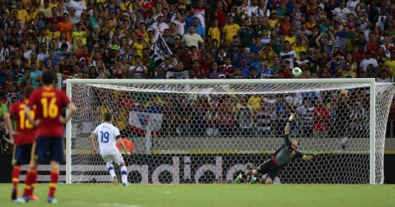 LIVE BLOG do Brasil | Furia Rosie a vazut rosu: FRED si Neymar au pus in genunchi campioana mondiala! Brazilia 3-0 Spania! VIDEO_47