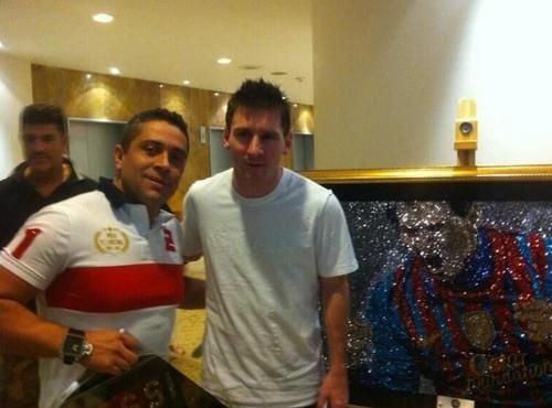 Detaliul FABULOS din spatele unei fotografii cu Messi! Starul Barcelonei are cel mai scump portret din istorie! Cat costa opera care il va face INVIDIOS pe Ronaldo:_2