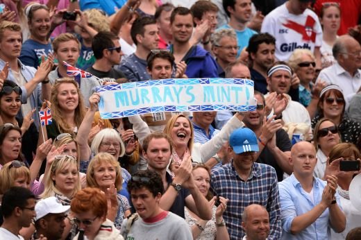 Meci intre gentlemani cu suporteri HULIGANI! Sir Alex Ferguson s-a comportat ca un ULTRAS la meciul castigat de Murray! Atmosfera de senzatie la Wimbledon: FOTO_13
