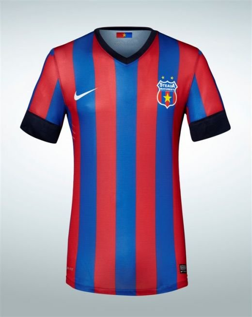 FOTO OFICIAL! Primele imagini cu noul echipament al Stelei! Cum se imbraca Steaua pentru titlul 25!_6