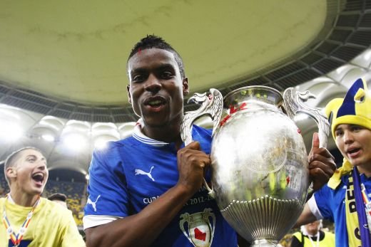 LIVE BLOG Stadionul e prea GOL...dupa gol | Gest senzational al lui Reghe dupa ce a fost premiat de SEICUL Olaroiu! Ce a facut cu berea URIASA pe care a primit-o_7