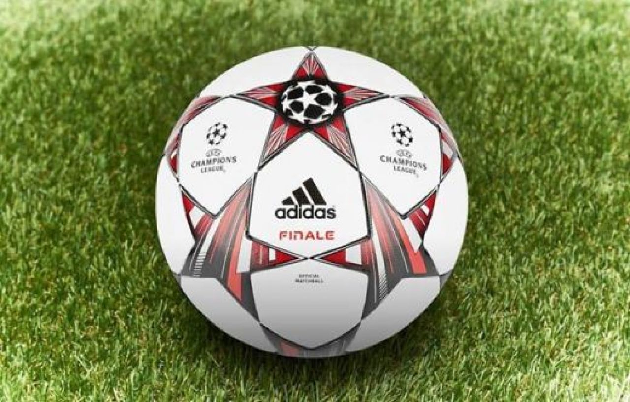 Adidas a lansat noua minge pentru editia 2013-2014 din Champions League! MODELUL UNIC imbracat in rosu si negru:_2