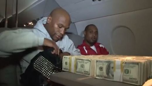 Inca o aroganta MONSTRUOASA facuta de Mayweather: 