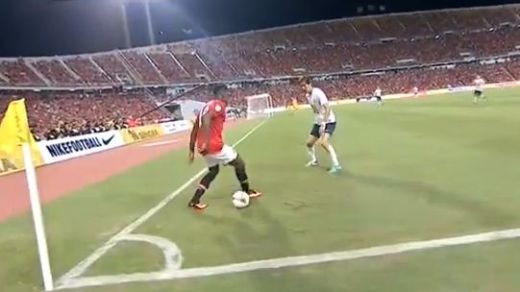 JENANT! Oh, Danny, Danny! Faza ridicola la care Welbeck s-a facut de RAS in fata a zeci de mii de fani! Ce a vrut sa faca si ce a iesit! :) VIDEO