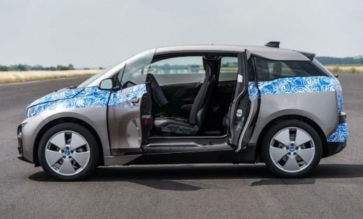 BMW lanseaza un model care te face sa uiti tot ce stiai despre producatorul german! Model mic, motor economic, pret accesibil! Cum arata noul i3:_3