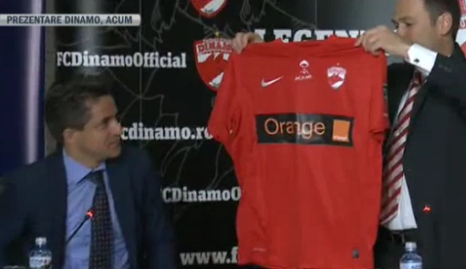 Dinamo si-a prezentat noul echipament: Chipul lui Hildan apare pe tricouri, alaturi de un slogan coborat din peluza pe piepturile jucatorilor! VIDEO_2