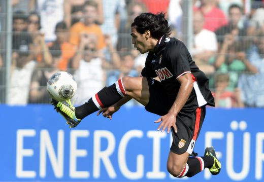 Fata URATA a lui Falcao! Atacantul de 60 de milioane de euro si-a iesit din minti la meciul in care Monaco a fost batuta de Augsburg! Ce s-a intamplat: VIDEO