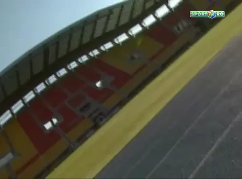 Bodyguarzii personali ai lui MM au tinut-o cu forta pe reportera PRO TV, MM i-a luat telefonul! VIDEO ingrozitor cu comportamentul lipsit de onoare al lui Mihai Stoica: