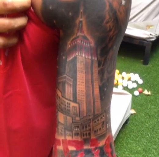 Nimeni nu se astepta la un asemenea GEST de la el! Un fost STAR de la Barca si Arsenal s-a umplut de tatuaje! Ce si-a desenat LEGENDA din fotbal: