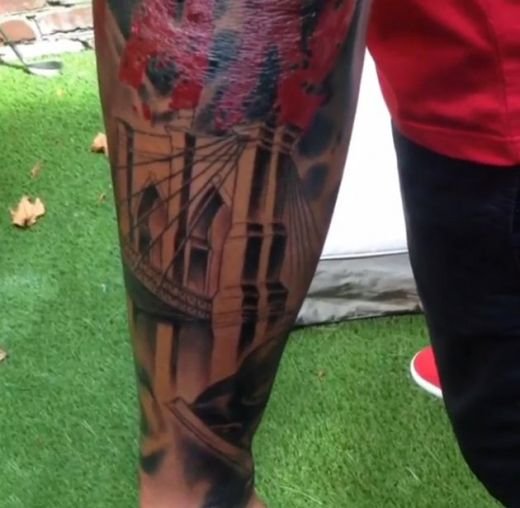 Nimeni nu se astepta la un asemenea GEST de la el! Un fost STAR de la Barca si Arsenal s-a umplut de tatuaje! Ce si-a desenat LEGENDA din fotbal:_2