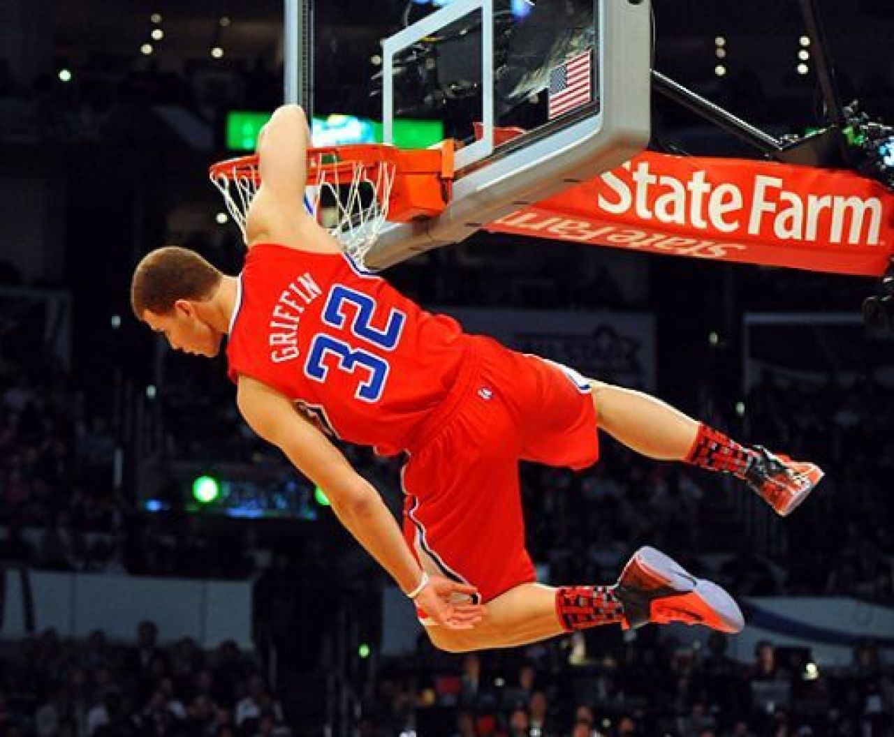 Povestea senzationalului Blake Griffin! NEBUNUL care baga mana pana la cot in cos cand da SLAM sau cum arata primul alb care stie sa sara!_2