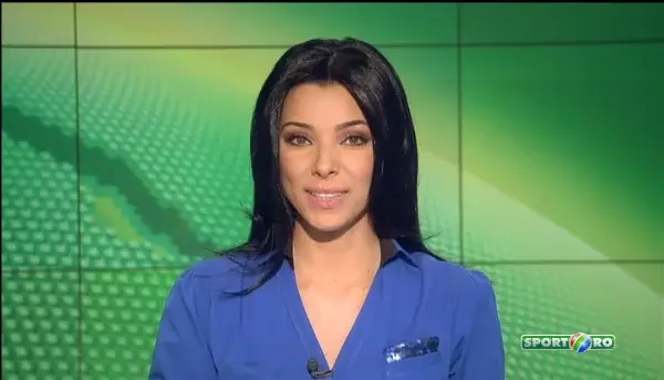 A primit medalie de AUR de la Platini dupa finala! Ea e ca mai tare romanca din arbitraj! Ce primire i-a facut Craciunescu