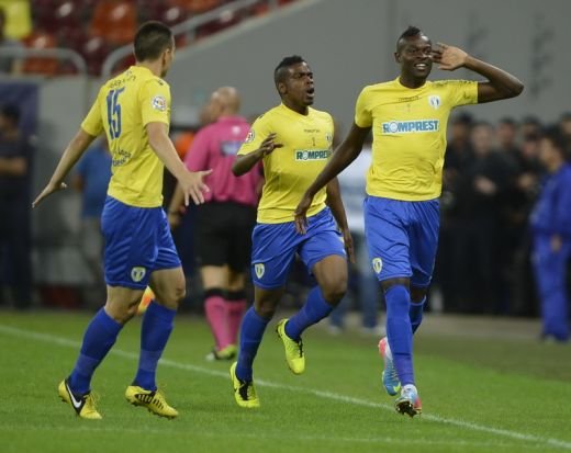 Steaua poate visa in continuare la Bokila: atacantul a fost trimis acasa de Saint Etienne! Cele 5 cluburi care l-au refuzat in aceasta vara!
