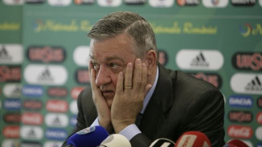 FRF fara reactie! Derby-ul Steaua-Rapid trebuia SA SE JOACE! Oficialii Federatiei, acuzati pentru lipsa de reactie in fata TAS-ului: