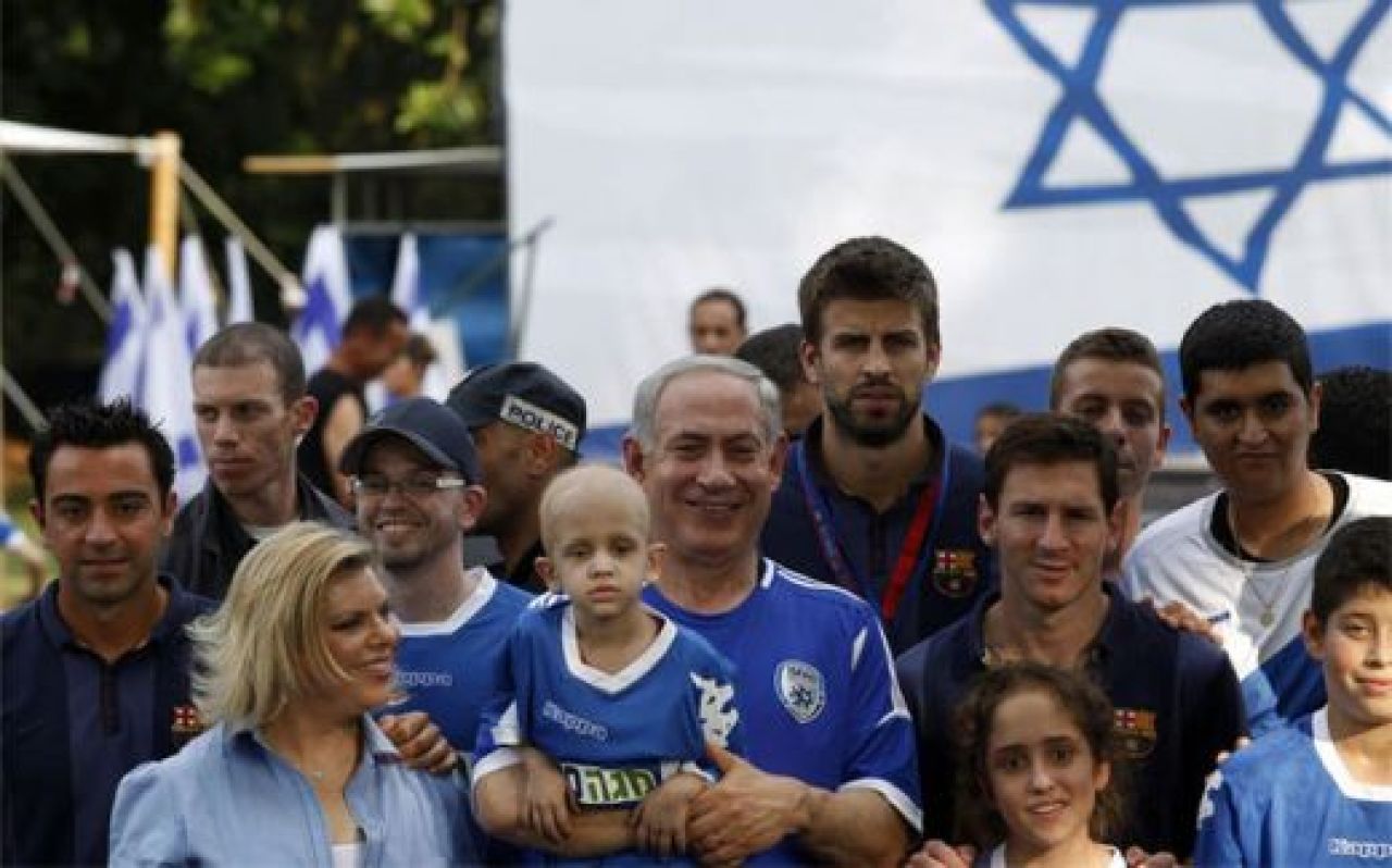 FOTO Mes que un club! Jucatorii Barcei sunt INGERI pentru milioane de oameni! Imagini deosebit de emotionante:_2