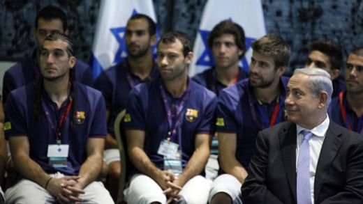 FOTO Mes que un club! Jucatorii Barcei sunt INGERI pentru milioane de oameni! Imagini deosebit de emotionante:_6