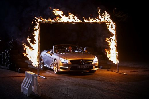 VIDEO David Coulthard a ramas fara CUVINTE! Scamatoria INCREDIBILA a magicianului Dynamo! Ce face cu o masina pe pista: