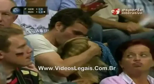 VIDEO Imagini INCREDIBILE! Ce faceau doi tineri in timpul unei meci de volei! Milioane de oameni i-au vazut: