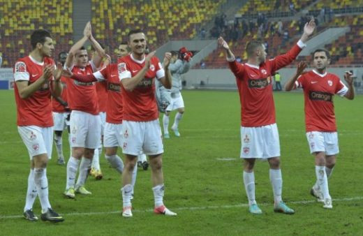 Dinamo, aproape de lovitura verii: Negoita i-a facut o oferta lui Tucudean, jucatorul nu exclude varianta Steaua: Ma atrage Champions League
