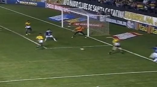 Pana sa-i vina in cap NEBUNIA asta era o faza ca oricare alta in careu! Cum a iesit un gol FABULOS
