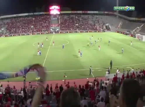 VIDEO: Bucurie nebuna in autocarul Petrolului dupa calificare! Brazilianul Eric a cantat "Romania, Romania"!