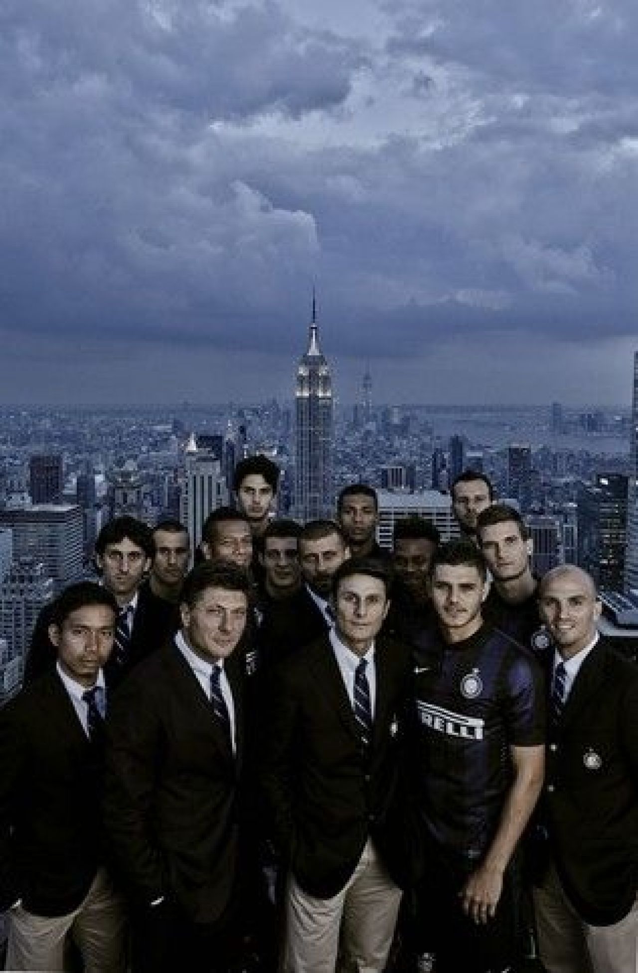 FOTO Chivu a lipsit de la un moment UNIC pentru Inter! Omul care nu isi schimba infatisarea a implinit 40 de ani! Ce cadou i-a facut Inter!_4