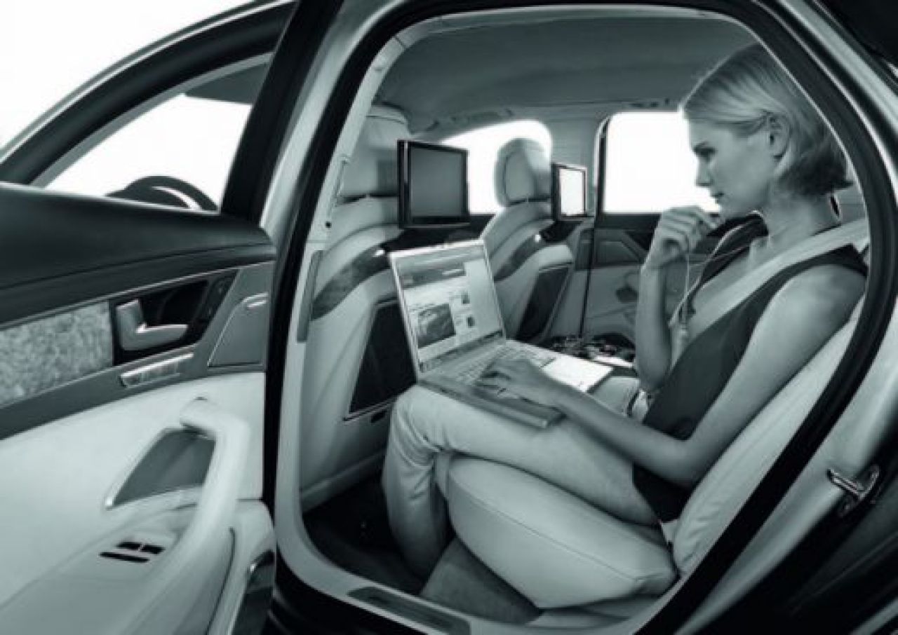 FOTO Noul Audi A8 e gata de lansare! Ce schimbari au facut nemtii la limuzina de lux care a cucerit Europa:_2