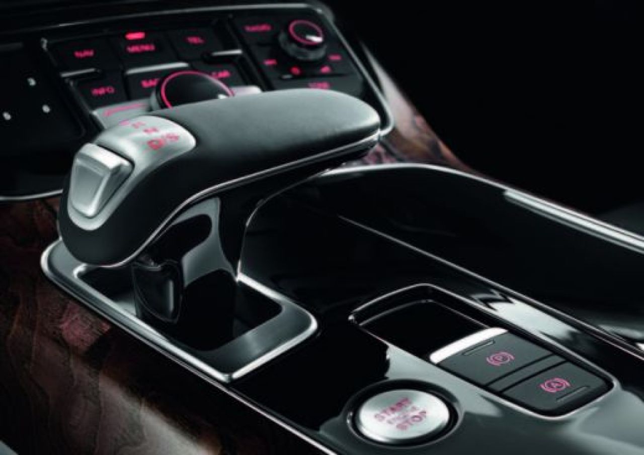 FOTO Noul Audi A8 e gata de lansare! Ce schimbari au facut nemtii la limuzina de lux care a cucerit Europa:_3