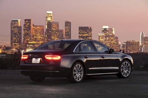 FOTO Noul Audi A8 e gata de lansare! Ce schimbari au facut nemtii la limuzina de lux care a cucerit Europa:_7